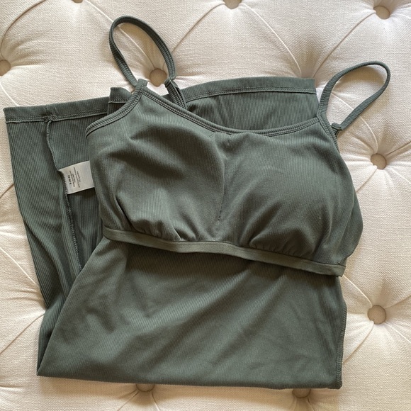 Green Bodycon Dress ✨ - Picture 4 of 6